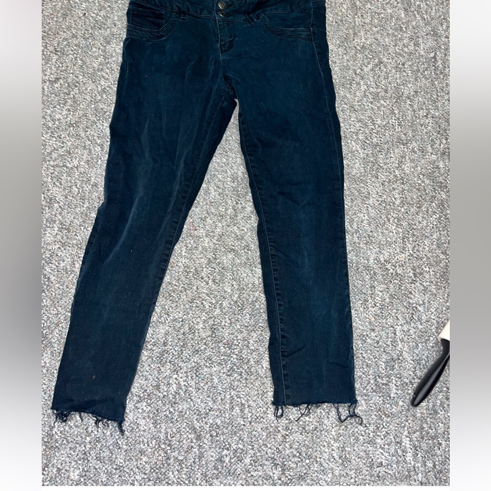 Bottoms up size 6 frayed Women's  Jeans